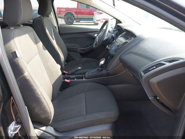 1FADP3FE3JL322641 Ford FOCUS SE