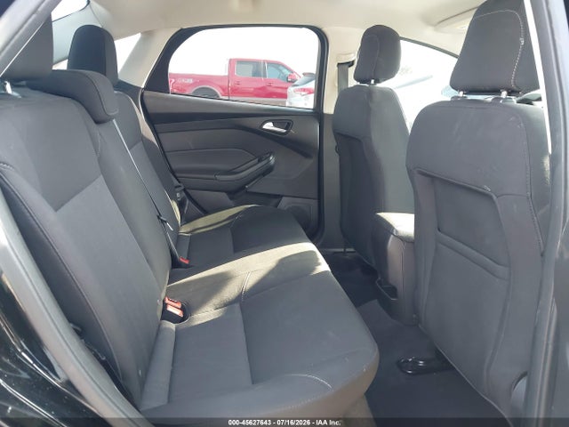 Ford FOCUS SE 2018 1FADP3FE3JL322641 Image 8