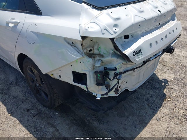 2022 Hyundai Elantra Sel მანქანა იყიდება აუქციონზე, vin: 5NPLM4AG4NH056795, აუქციონის ნომერი: 45627866