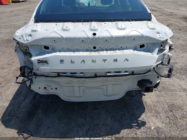 2022 Hyundai Elantra Sel მანქანა იყიდება აუქციონზე, vin: 5NPLM4AG4NH056795, აუქციონის ნომერი: 45627866