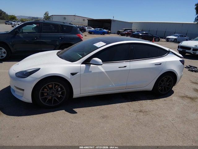 Tesla Model 3 Standard Range Plus Rear-wheel Drive 2021 5YJ3E1EA2MF018593 Image 15