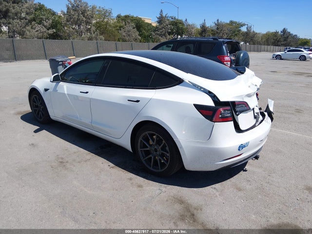 Tesla Model 3 Standard Range Plus Rear-wheel Drive 2021 5YJ3E1EA2MF018593 Image 3