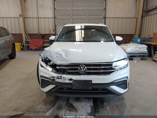 2022 Volkswagen Tiguan 2.0t Se მანქანა იყიდება აუქციონზე, vin: 3VV2B7AX6NM177259, აუქციონის ნომერი: 45628042