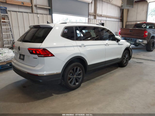 2022 Volkswagen Tiguan 2.0t Se მანქანა იყიდება აუქციონზე, vin: 3VV2B7AX6NM177259, აუქციონის ნომერი: 45628042