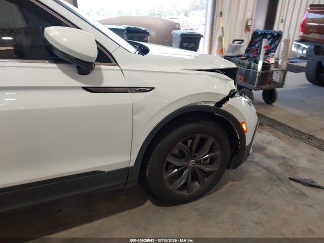 2022 Volkswagen Tiguan 2.0t Se მანქანა იყიდება აუქციონზე, vin: 3VV2B7AX6NM177259, აუქციონის ნომერი: 45628042