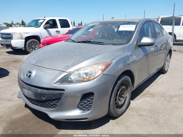 Продаж на аукціоні авто 2012 Mazda Mazda3 I Sport, vin: JM1BL1UF8C1580147, номер лоту: 45628046