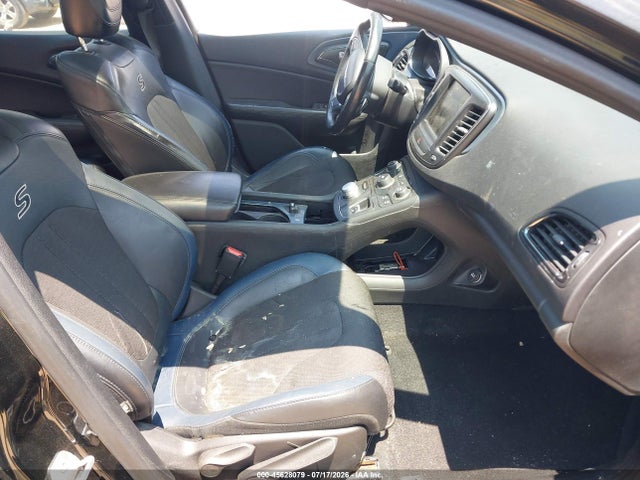 45628079 :رقم المزاد ، 1C3CCCBG2FN686509 vin ، 2015 Chrysler 200 S مزاد بيع