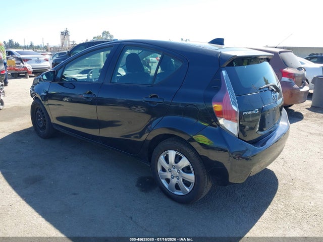 Toyota Prius C Two 2016 JTDKDTB39G1118025 Image 3