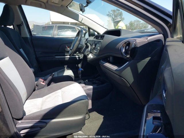Toyota Prius C Two 2016 JTDKDTB39G1118025 Image 5