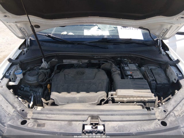 2018 Volkswagen Tiguan 2.0t Se/2.0t Sel მანქანა იყიდება აუქციონზე, vin: 3VV3B7AX6JM050364, აუქციონის ნომერი: 45628134