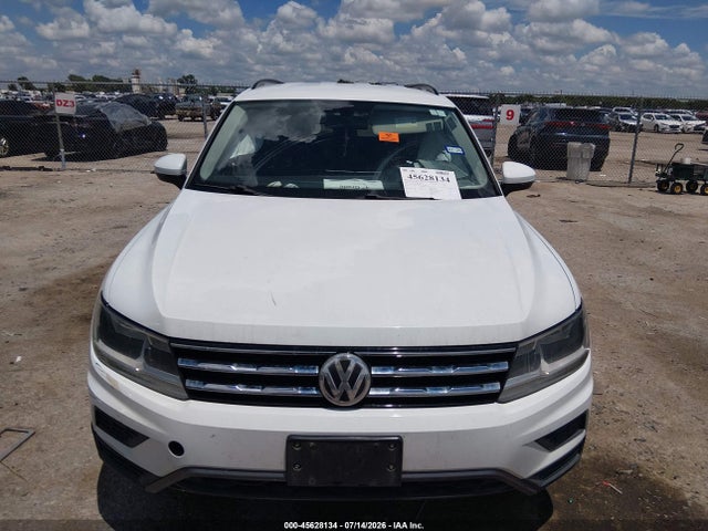 2018 Volkswagen Tiguan 2.0t Se/2.0t Sel მანქანა იყიდება აუქციონზე, vin: 3VV3B7AX6JM050364, აუქციონის ნომერი: 45628134