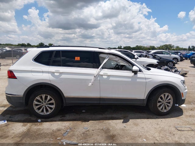 2018 Volkswagen Tiguan 2.0t Se/2.0t Sel მანქანა იყიდება აუქციონზე, vin: 3VV3B7AX6JM050364, აუქციონის ნომერი: 45628134