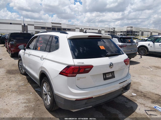 2018 Volkswagen Tiguan 2.0t Se/2.0t Sel მანქანა იყიდება აუქციონზე, vin: 3VV3B7AX6JM050364, აუქციონის ნომერი: 45628134