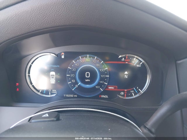 45628146 :رقم المزاد ، 1GYS4CKJ0JR208343 vin ، 2018 Cadillac Escalade Premium Luxury مزاد بيع