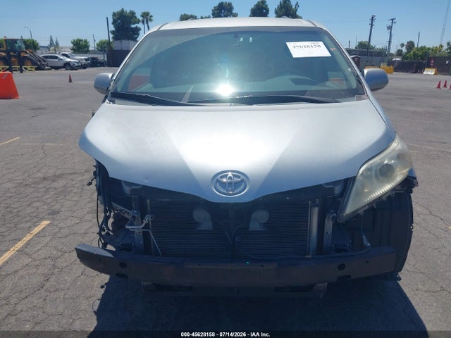 5TDKK3DC8ES502073 Toyota Sienna Le V6 8 Passenger