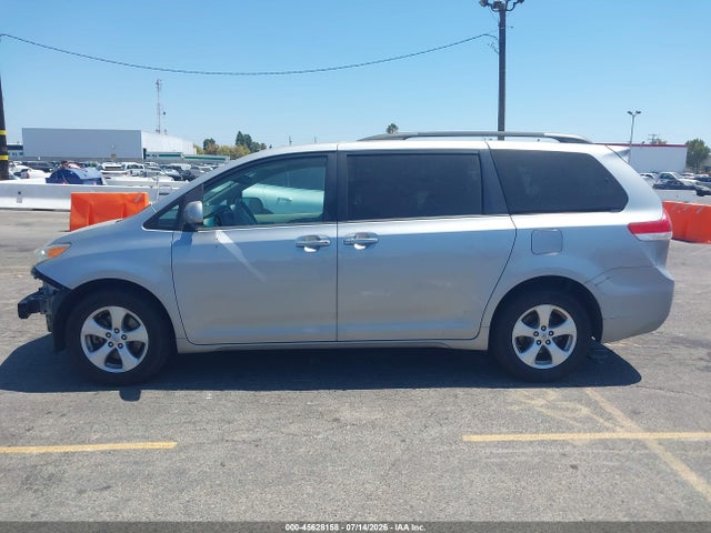 5TDKK3DC8ES502073 Toyota Sienna Le V6 8 Passenger