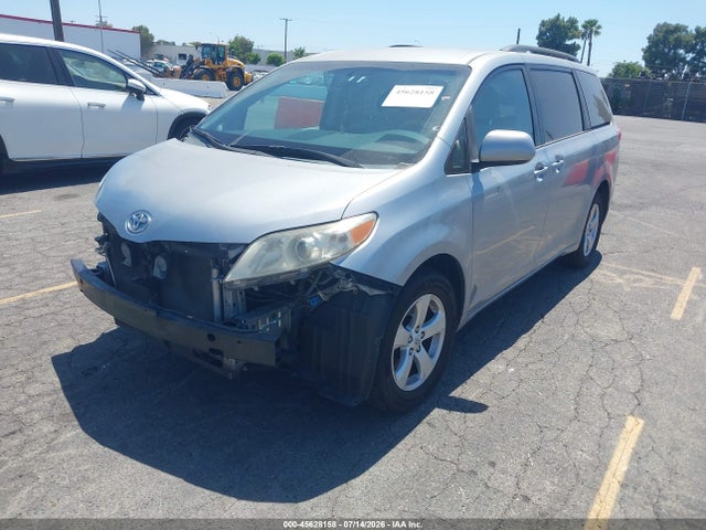 5TDKK3DC8ES502073 Toyota Sienna Le V6 8 Passenger