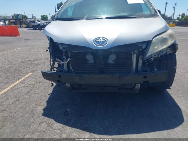 5TDKK3DC8ES502073 Toyota Sienna Le V6 8 Passenger
