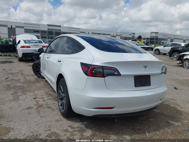 Tesla Model 3 Rear-wheel Drive 2023 5YJ3E1EA6PF417429 Image 3