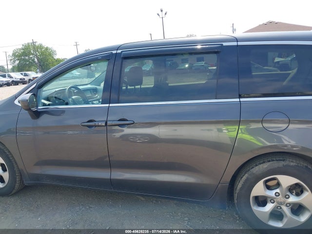 Продажа на аукционе авто 2017 Chrysler Pacifica Lx, vin: 2C4RC1CG4HR519874, номер лота: 45628235