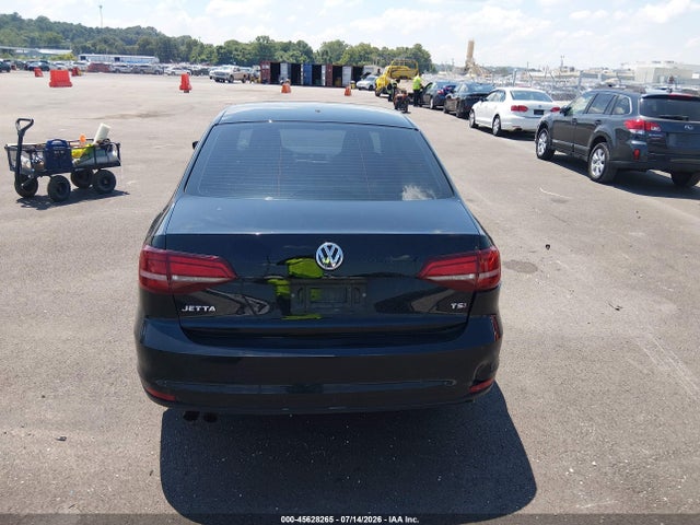 45628265 :رقم المزاد ، 3VW2B7AJ2JM257398 vin ، 2018 Volkswagen Jetta 1.4t S مزاد بيع