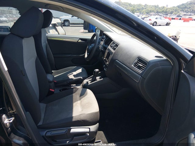45628265 :رقم المزاد ، 3VW2B7AJ2JM257398 vin ، 2018 Volkswagen Jetta 1.4t S مزاد بيع