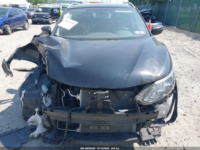 JN1BJ1CR7JW252769 Nissan Rogue Sport Sv