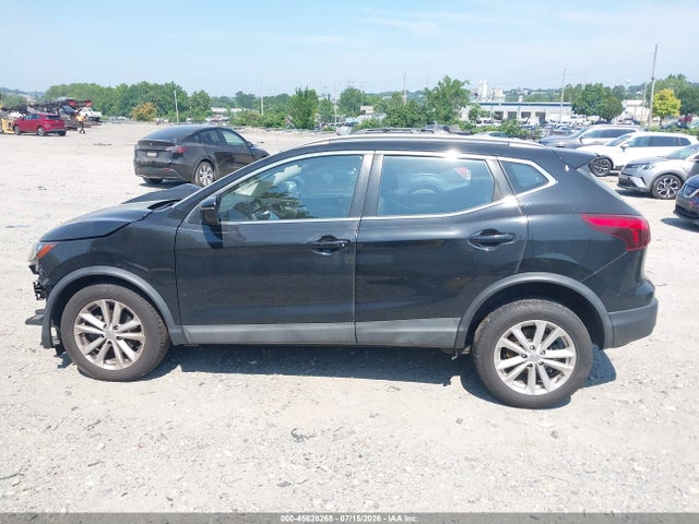 JN1BJ1CR7JW252769 Nissan Rogue Sport Sv