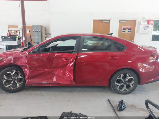 2020 Kia Forte Lxs მანქანა იყიდება აუქციონზე, vin: 3KPF24ADXLE147290, აუქციონის ნომერი: 45628270