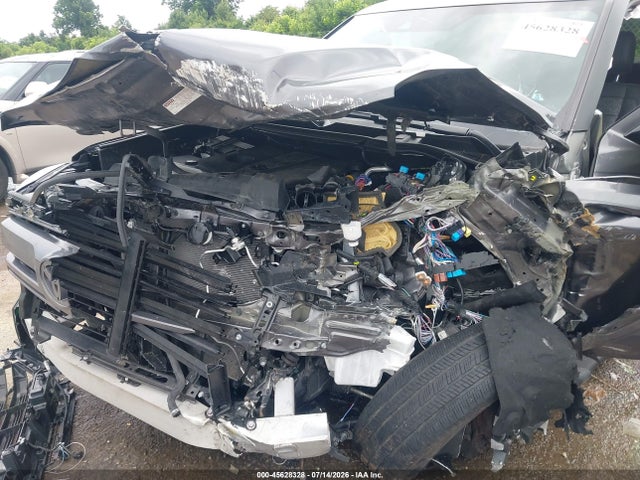 Продажа на аукционе авто 2025 Toyota Tundra Limited, vin: 5TFJA5DB2SX313085, номер лота: 45628328