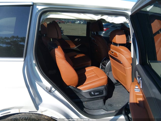 45628390 :رقم المزاد ، 5UX23EM0XR9V51115 vin ، 2024 Bmw X7 Xdrive40i مزاد بيع