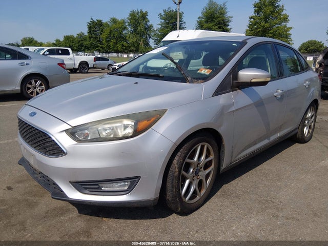 Ford FOCUS SE 2015 1FADP3F24FL267209 Image 2
