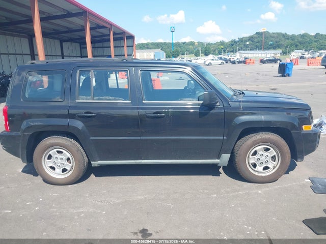2010 Jeep Patriot Sport მანქანა იყიდება აუქციონზე, vin: 1J4NT2GB3AD589811, აუქციონის ნომერი: 45628415