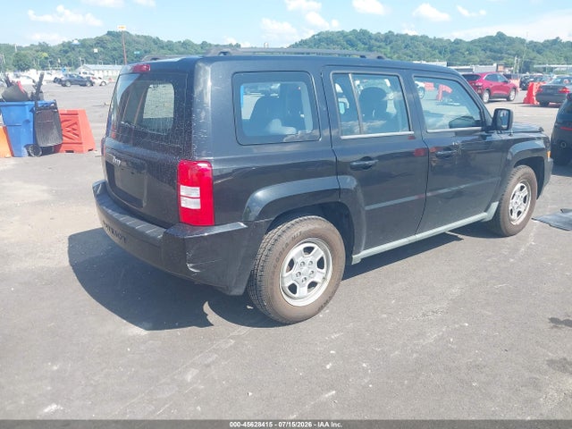 2010 Jeep Patriot Sport მანქანა იყიდება აუქციონზე, vin: 1J4NT2GB3AD589811, აუქციონის ნომერი: 45628415