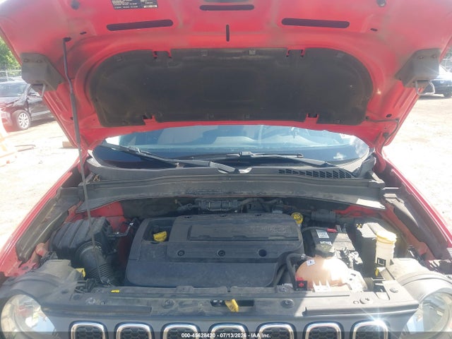 ZACCJABH9FPB83887 Jeep Renegade Latitude