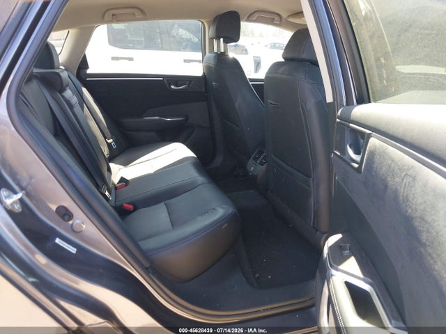 JHMZC5F38JC008729 Honda Clarity Plug-in Hybrid Touring