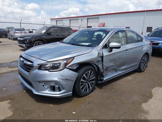 Subaru Legacy 2.5i Premium 2018 4S3BNAC69J3040593 Image 2