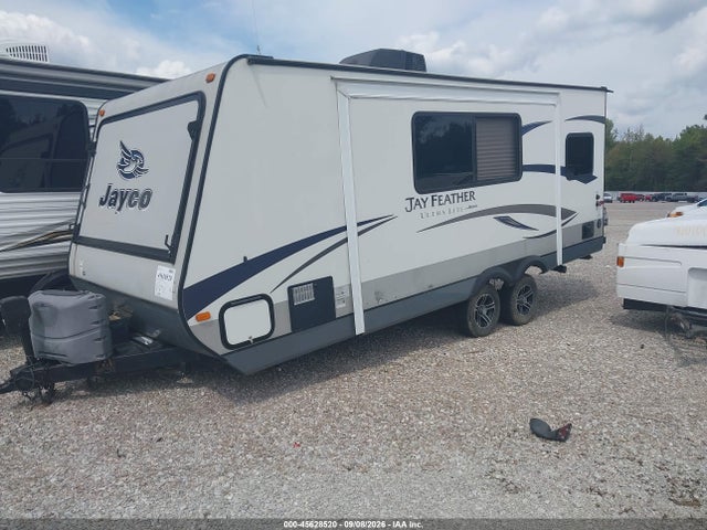 45628520 :رقم المزاد ، 1UJBJHBL7F1JU0139 vin ، 2015 Jayco Jay Feathe مزاد بيع