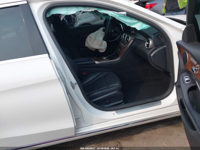 45628527 :رقم المزاد ، WDDWF8EB0KR512878 vin ، 2019 Mercedes-benz C 300 4matic مزاد بيع