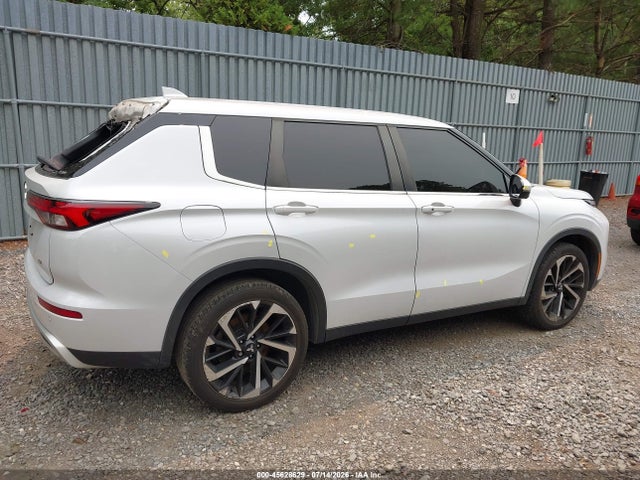 Продаж на аукціоні авто 2022 Mitsubishi Outlander, vin: JA4J4UA87NZ032171, номер лоту: 45628629