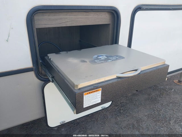 45628648 :رقم المزاد ، 4YDFCGS22N2501067 vin ، 2022 Keystone Cougar مزاد بيع