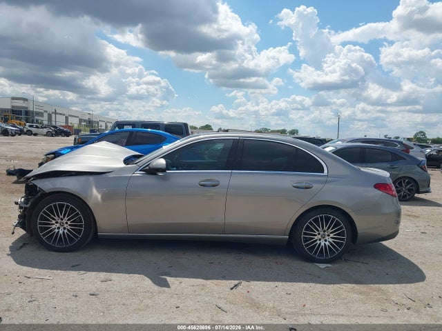 45628696 :رقم المزاد ، W1KAF4GB0NR063741 vin ، 2022 Mercedes-benz C 300 Sedan مزاد بيع