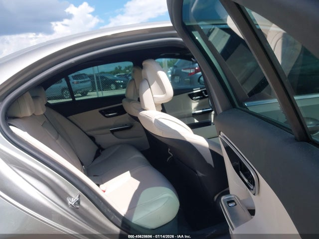 45628696 :رقم المزاد ، W1KAF4GB0NR063741 vin ، 2022 Mercedes-benz C 300 Sedan مزاد بيع