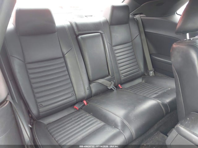 45628732 :رقم المزاد ، 2C3CDYBT7DH733496 vin ، 2013 Dodge Challenger R/t Classic مزاد بيع