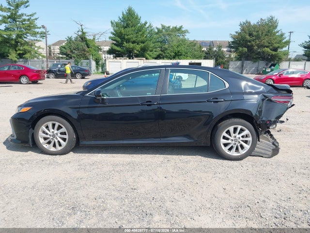 Продаж на аукціоні авто 2021 Toyota Camry Le Awd, vin: 4T1R11BK3MU026997, номер лоту: 45628777