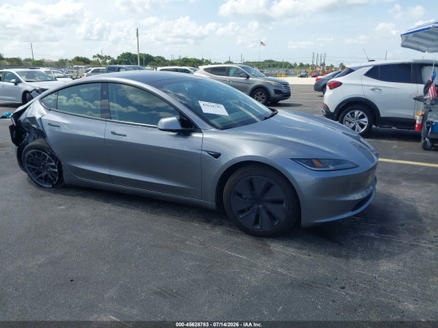 Tesla Model 3 Premium Rear-wheel Drive/rear-wheel Drive 2026 5YJ3E1EA7TF140753 головне зображення