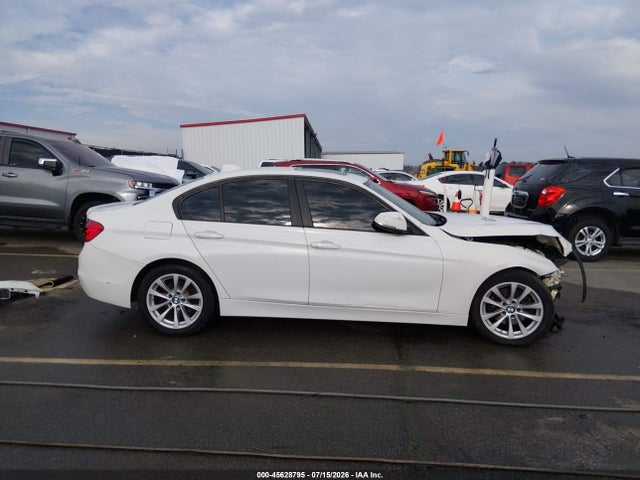 Продаж на аукціоні авто 2016 Bmw 320i Xdrive, vin: WBA8A3C55GK688713, номер лоту: 45628795