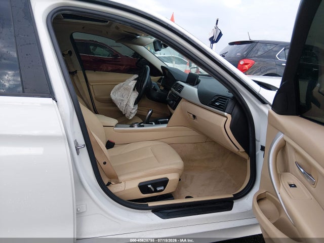 Продаж на аукціоні авто 2016 Bmw 320i Xdrive, vin: WBA8A3C55GK688713, номер лоту: 45628795