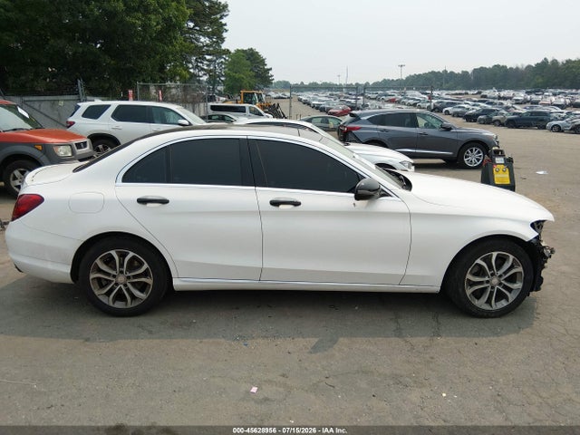 2016 Mercedes-benz C 300 4matic მანქანა იყიდება აუქციონზე, vin: 55SWF4KB2GU100691, აუქციონის ნომერი: 45628956