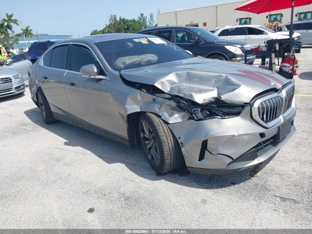 2026 Bmw 530i Xdrive მანქანა იყიდება აუქციონზე, vin: WBA53FJ02TCV74372, აუქციონის ნომერი: 45628967